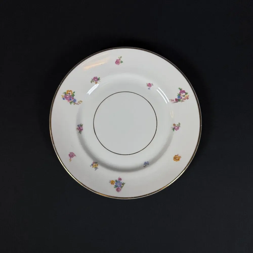 Lot of 6 white Warwick AB9428 Bread & Butter Plate 6-3/8